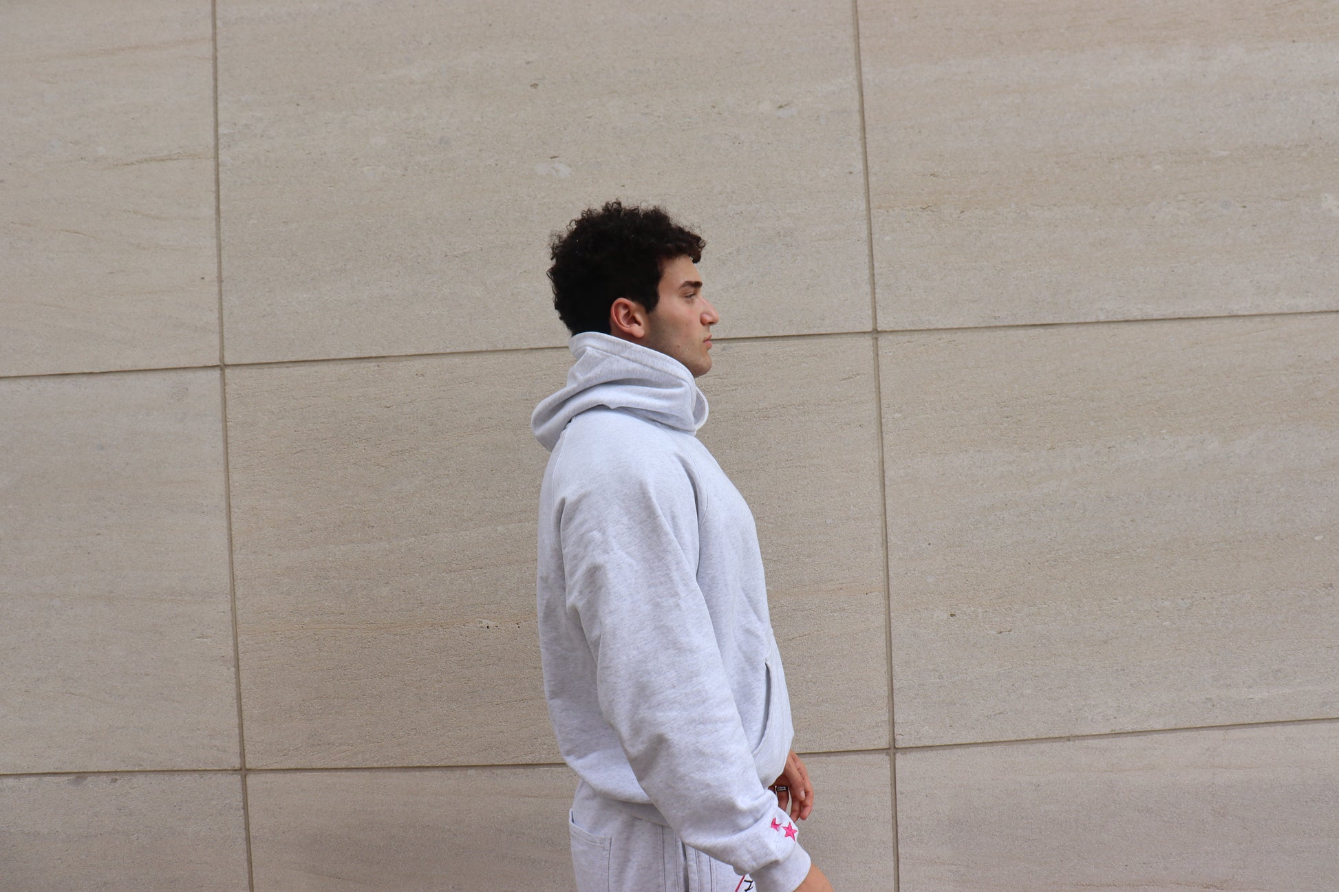 SIGNATURE HOODIE GREY